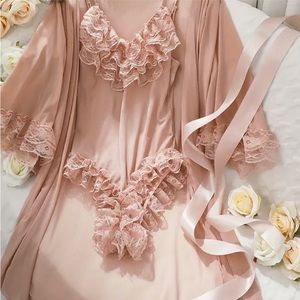 Two-piece lingerie set